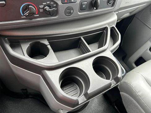 Used 2024 Ford E-450 and Econoline 450 Super Duty w/ Driver's Safety Package image 22