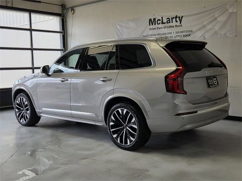 Certified 2025 Volvo XC90 B5 Plus image 3