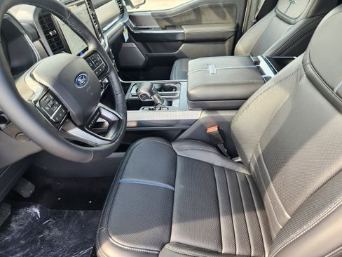 New 2025 Ford F150 Platinum w/ FX4 Off-Road Package image 9