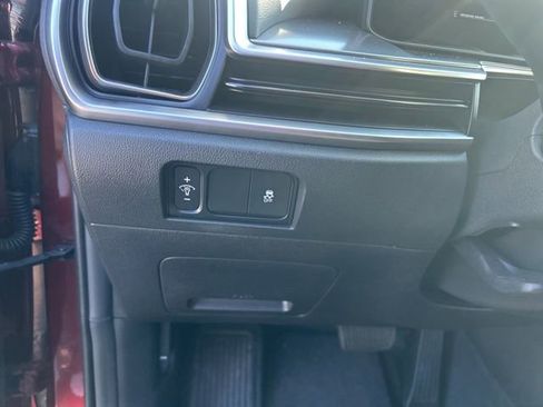 Used 2025 Kia Sorento S image 17