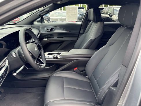 Certified 2024 Cadillac Lyriq Tech RWD image 11