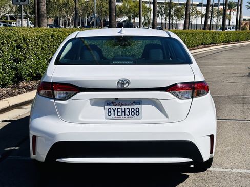 Used 2022 Toyota Corolla LE image 7