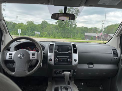Used 2016 Nissan Frontier SV AWD/4WD image 31
