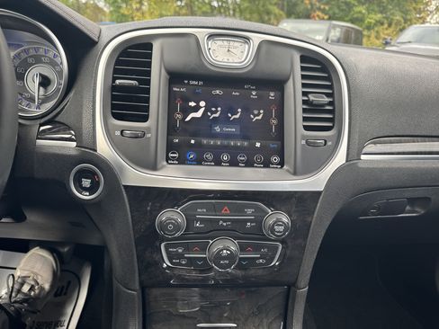 Used 2022 Chrysler 300 Touring L w/ Popular Equipment Group image 20