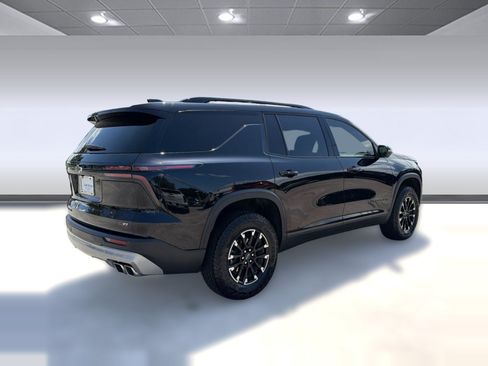 Certified 2025 Chevrolet Traverse Z71 w/ Driver Confidence Package AWD/4WD image 9