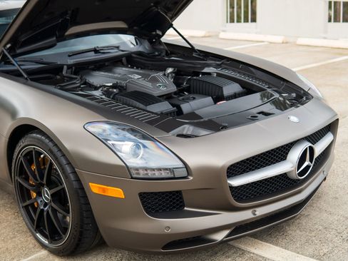 Used 2012 Mercedes-Benz SLS AMG Coupe image 36