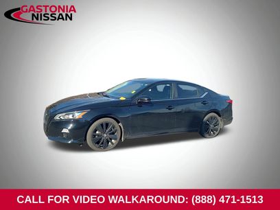 Used 2022 Nissan Altima 2.5 SR w/ Midnight Edition Package