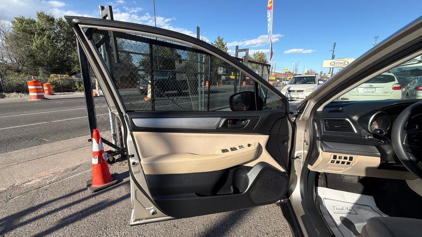 Used 2018 Subaru Outback 2.5i AWD/4WD image 10