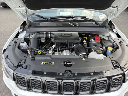 Used 2026 Jeep Compass Limited AWD/4WD image 35