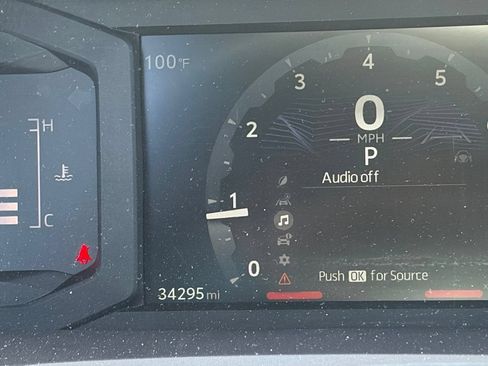 Used 2025 Toyota Tacoma SR5 RWD image 12