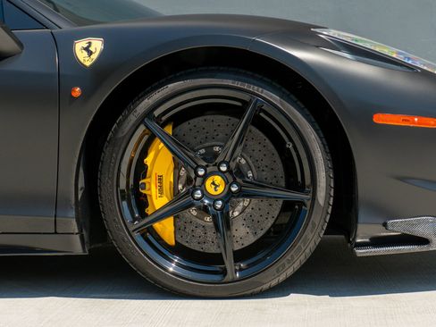 Used 2012 Ferrari 458 Italia Coupe image 36