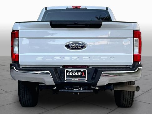 Used 2019 Ford F250 XL w/ STX Appearance Package RWD image 5