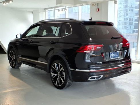 Certified 2023 Volkswagen Tiguan SEL R-Line image 6