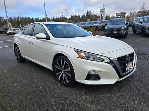 Used 2019 Nissan Altima 2.5 Platinum image 4