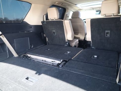 Used 2023 Ford Expedition Limited AWD/4WD image 29