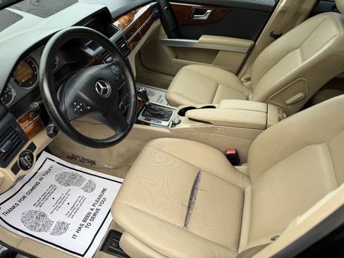 Used 2010 Mercedes-Benz GLK 350 4MATIC image 9