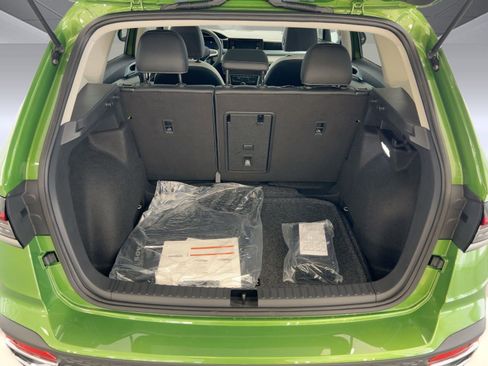 New 2026 Volkswagen Taos SE image 29