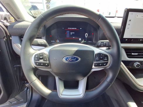 Certified 2025 Ford Explorer Active AWD/4WD image 22