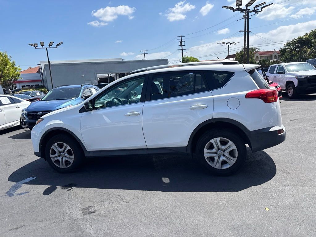 Used 2013 Toyota RAV4 LE AWD/4WD image 6