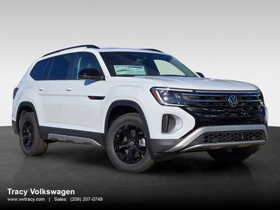 New 2025 Volkswagen Atlas Peak Edition SE