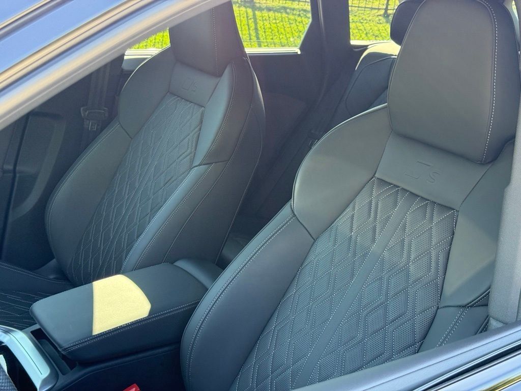 Used 2025 Audi SQ5 Prestige AWD/4WD image 21