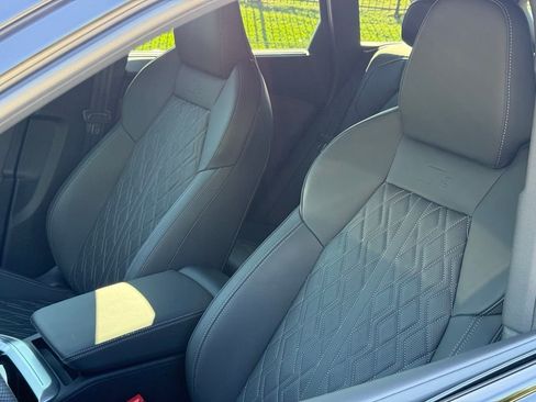 Used 2025 Audi SQ5 Prestige AWD/4WD image 21