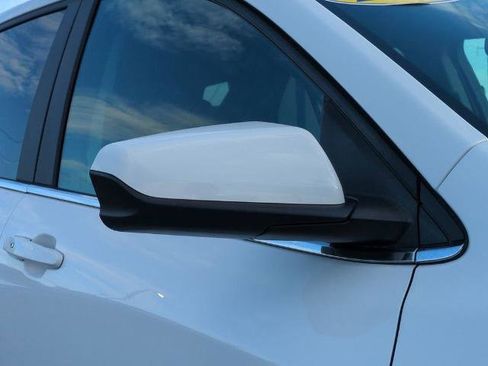 Used 2024 Chevrolet Equinox LT image 11