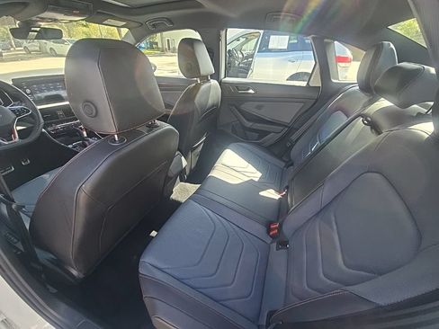Used 2025 Volkswagen Jetta GLI Autobahn FWD image 26