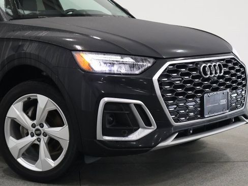 Certified 2023 Audi Q5 2.0T Premium Plus w/ Premium Plus Package image 3