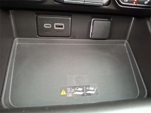 Certified 2024 Chevrolet Tahoe Z71 w/ Luxury Package image 24