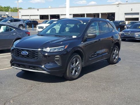 Used 2024 Ford Escape ST-Line w/ Tech Pack #1 AWD/4WD image 3