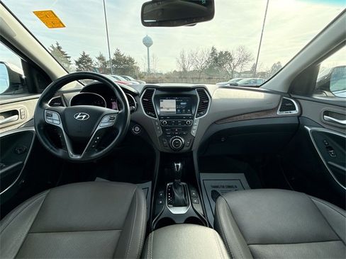 Used 2019 Hyundai Santa Fe XL image 25