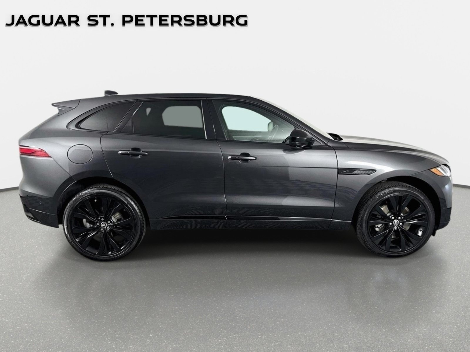 Used 2026 Jaguar F-PACE R-Dynamic S AWD/4WD image 4