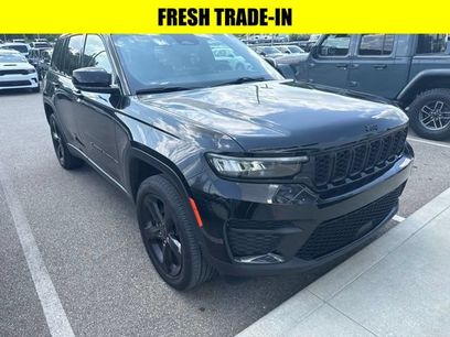 Used 2024 Jeep Grand Cherokee Altitude