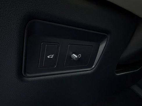 Used 2019 Land Rover Range Rover Sport Autobiography image 35