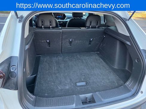 Certified 2025 Chevrolet Trax LT w/ LT Convenience Package image 33