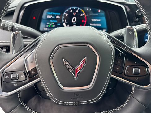 Used 2025 Chevrolet Corvette Stingray Preferred Conv w/ Z51 Performance Package RWD image 16