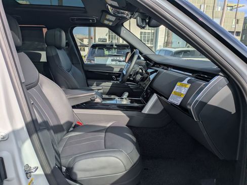 New 2026 Land Rover Range Rover Long Wheelbase SE image 27