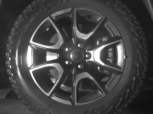 Used 2025 Jeep Compass Trailhawk AWD/4WD image 13