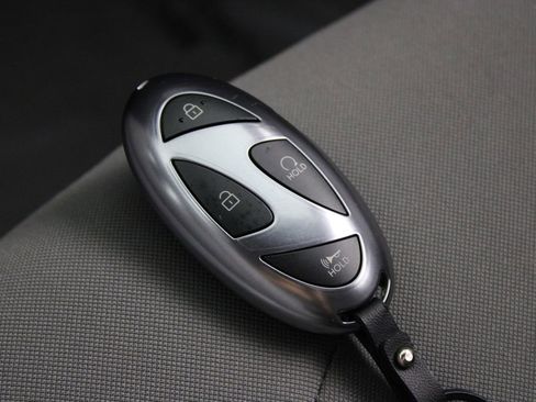 Used 2025 Hyundai Elantra SEL image 28