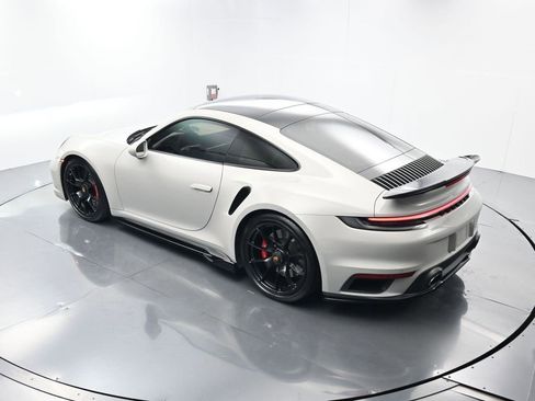 Used 2022 Porsche 911 Turbo image 30