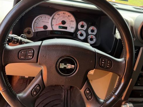Used 2003 HUMMER H2 w/ Preferred Equipment Group AWD/4WD image 33