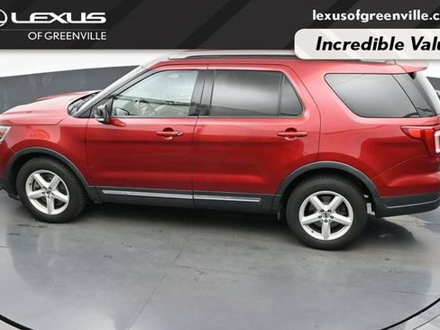 Used 2018 Ford Explorer XLT w/ Equipment Group 202A FWD image 45