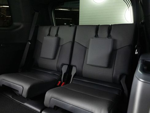 Used 2026 Lexus GX 550 w/ Accessory Package (ZB) AWD/4WD image 26