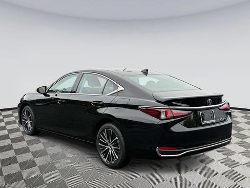 Used 2024 Lexus ES 250 w/ Premium Package AWD/4WD image 4