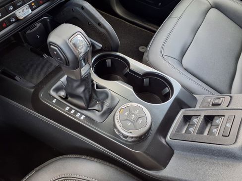 New 2025 Ford Bronco Badlands image 12