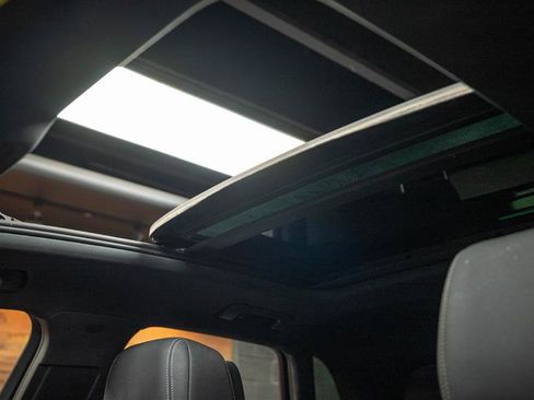 Used 2020 Audi Q3 2.0T Premium Plus w/ Premium Plus Package image 31