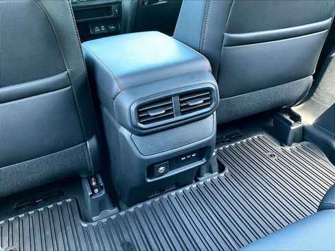 Used 2025 Honda Passport TrailSport image 10