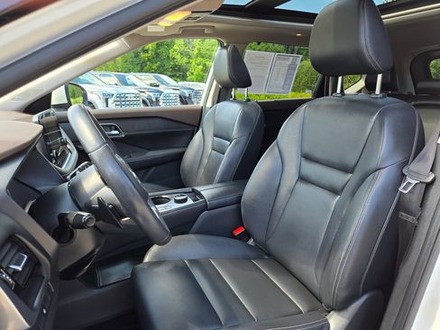 Used 2021 Nissan Rogue SL w/ Premium Package AWD/4WD image 13