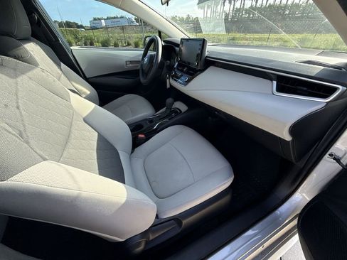 Used 2022 Toyota Corolla LE image 15